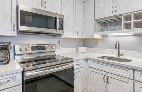 Napili Condo | Napili Shores - B107 Ocean View 1 Bedroom Lower Unit - Just steps from the
