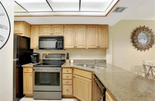 Park Shore Resort | Naples Resort Living at its Finest .