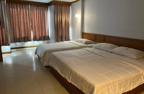 Chai Badan Hotel | Naraigrand Hotel (โรงแรมนารายณ์แกรนด์)