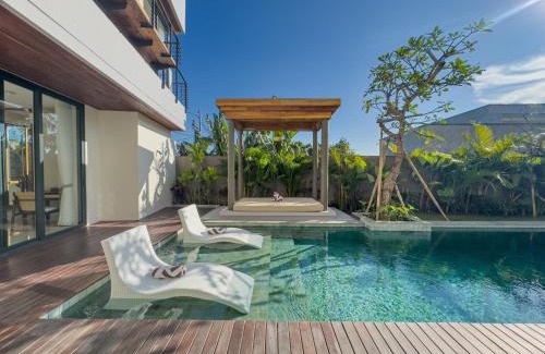 Umalas House | Narawangsa Villa 4br Amazing Sunset Rooftop