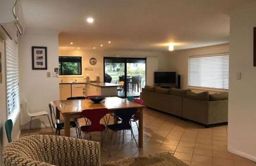 Narrawallee House | Narrawallee Holiday House