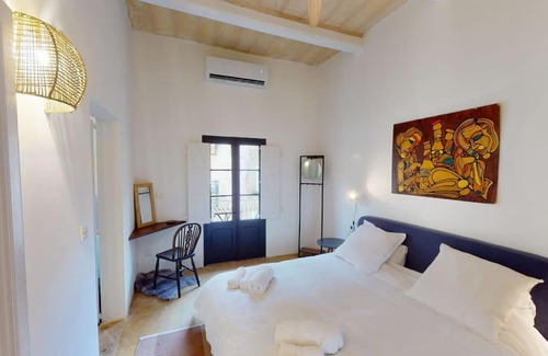 Victoria House | Narrow Street Suite