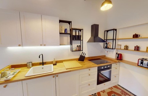 Victoria House | Narrow Street Suite