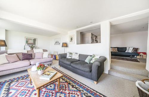 Axminster House | Nash Cottage