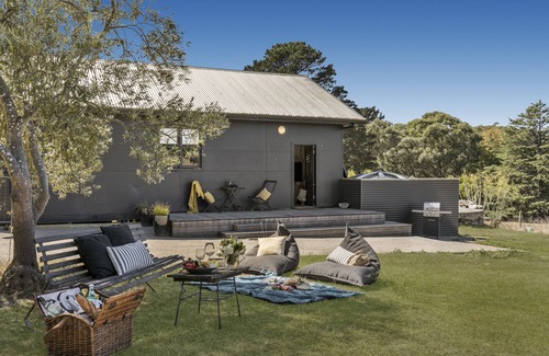 Red Hill House | Nash's Retreat - Red Hill Cottage Getaway located in the heart of the Hinterland