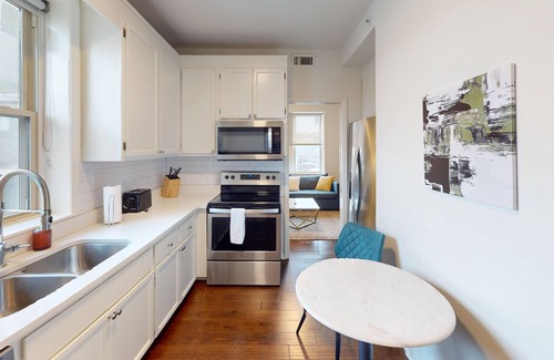 West End Apartment | Nashville West End Getaway