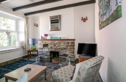 Par House | Nasturtium Cottage