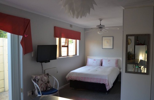 Edgemead House | Nat-Art Accommodation