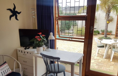Edgemead House | Nat-Art Accommodation