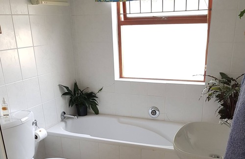 Edgemead House | Nat-Art Accommodation