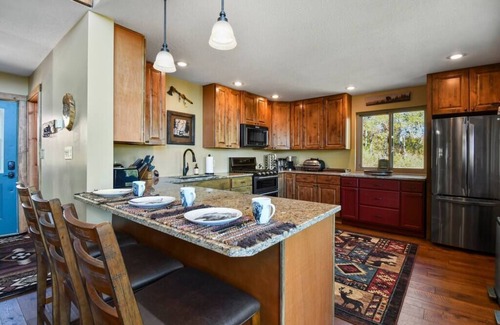 Tollgate Canyon House | Native Retreat Cabin