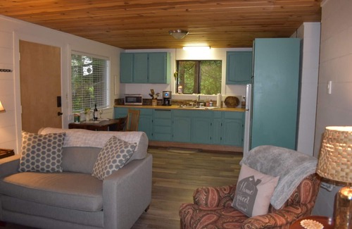 Burley House | Nature Awaits on Harstine Island!