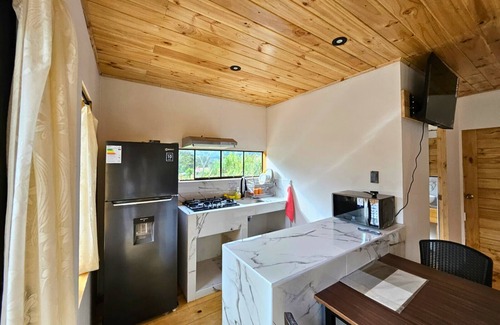 Pasco Cabin | Nature, confort and jacuzzi: New condo in Oxapampa - Villa Fortuna