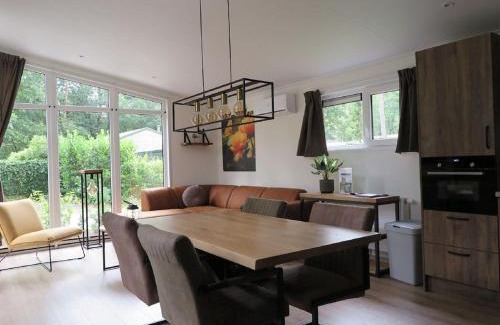 Bosgebied Hoenderloo House | Nature-Connected Modern Stay