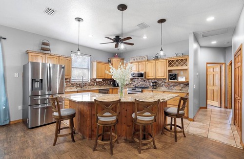 St. Cloud House | Nature Escape on a Cozy Ranch