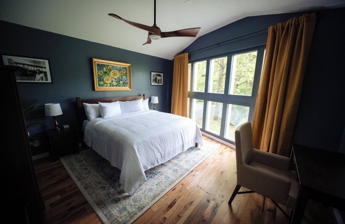 Shawnee On Delaware Hotel | Nature-Filled Escape | Ideal for Golf Fans & Scenic Outdoor Adventures