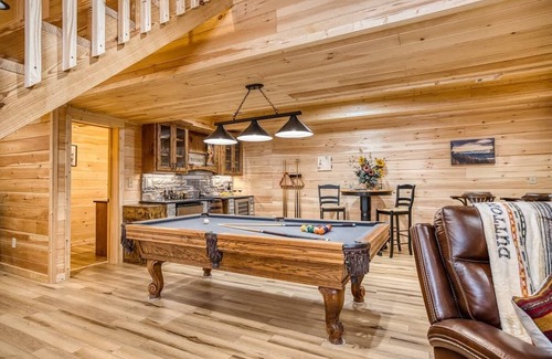 Morganton Cabin | Nature's Whisper- View, hot tub, fire pit, private