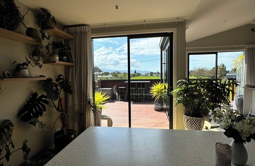 Motueka House | Natures Nest - A home away from home, for you, the kids and the pets.