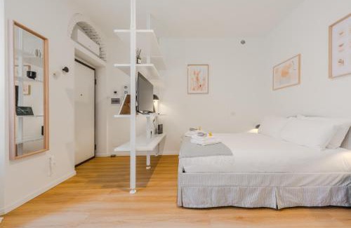 Lorenteggio Apartment | Naviglio Suite - Eleganza e Relax a 2 Min dalla M4 e dai Navigli