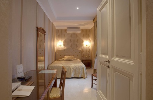 Rione V Ponte Bed & Breakfast | Navona Queen Rooftop