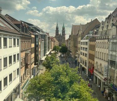 Altstadt - Sankt Lorenz Apartment | NB Apartments
