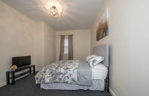 Freeport Apartment | Near 5 Major Medical Centers, LIRR, Nautical Mile, Jones Beach, Eisenhower Park