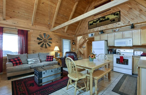 Branson Cedars Cabin | Near Big Cedar and Thunder Ridge/Great for families