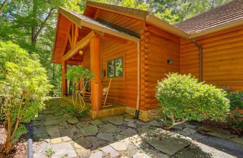 North Fork Township House | Near Boone-Custom Built Cabin 3 BR 3 BA with Hot Tub