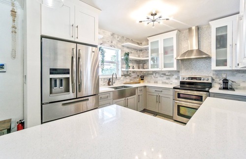 Coral Way Villa | Near Brickell, Heated pool & Spa,huge outdoor area.