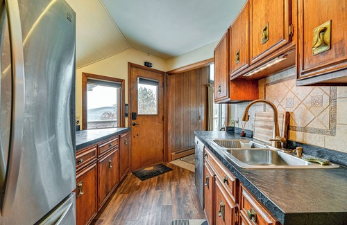 Naples Cabin | Near Canandaigua Lake: Retro Cabin w/Deck & Views