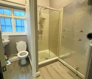 Birkenhead Apartment | Near City-Birkenhead rooms for 3