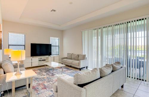 Haines City House | Near Disney and Legoland Spacious Poolside Oasis!