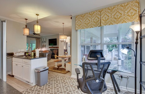 McCormick House | Near Golfing: Savannah Lakes Townhome