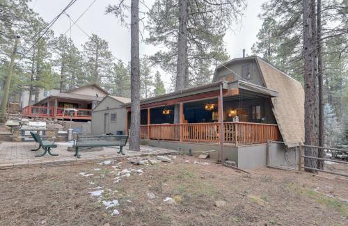 Munds Park House | Near Hiking and Golfing Munds Park Cabin with Deck!