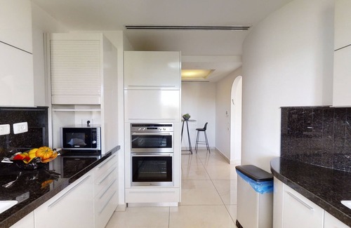 Mamilla Apartment | ♥Near KING DAVID HOTEL ♥Nice 3 bdrs with balcony ♥