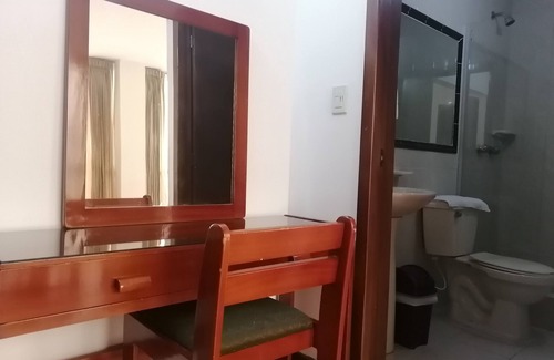 Santa Fe Hotel | NEAR MONSERRATE UNIANDES AND TADEO LOZANO
