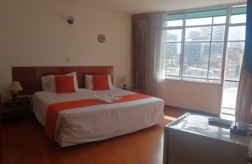 Santa Fe Hotel | NEAR MONSERRATE UNIANDES AND TADEO LOZANO