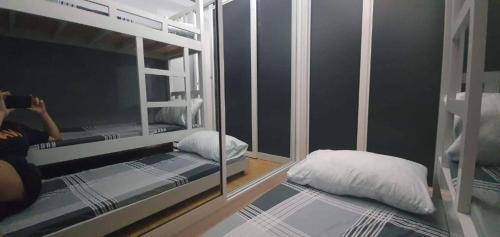 Sasa Apartment | Near SM Lanang & Samal Wharf - 2BR Condo Davao - Netflix