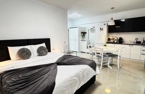 Timisoara Apartment | Nearby Lake Romantic Retreat