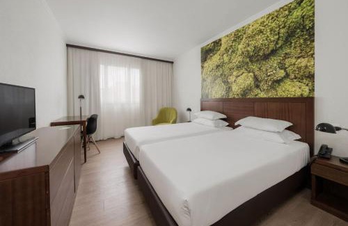 Ponta Delgada Hotel | Neat Hotel Avenida