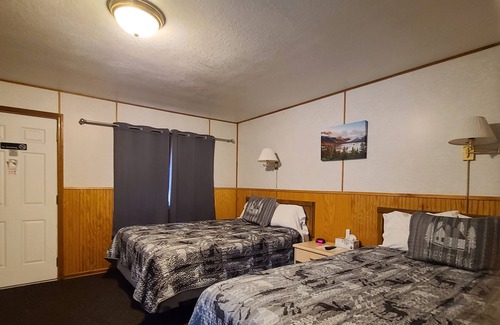 Lincoln Hotel | Need to reset? Come to the mountains at Three Bears Motel of Lincoln, Montana!