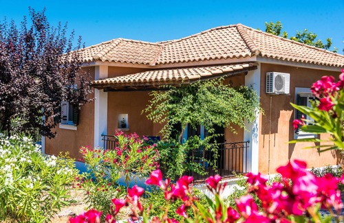 Psarou Cottage | NEMOROSA self-catering cottages close to the beach