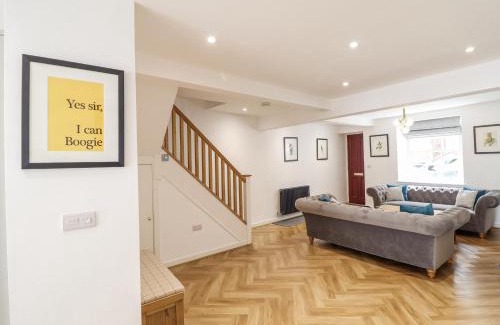 Conwy House | Neptune Cottage