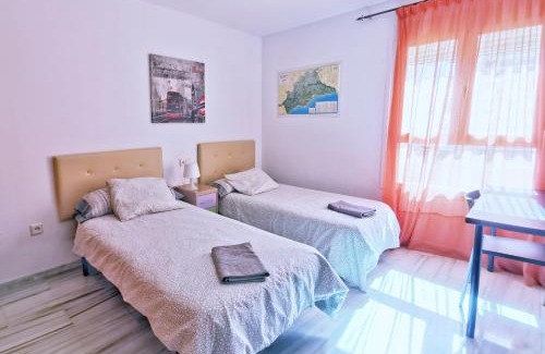 Carretera de Cadiz Apartment | Neptuno Apartment: Sun, beach and relax in Huelin