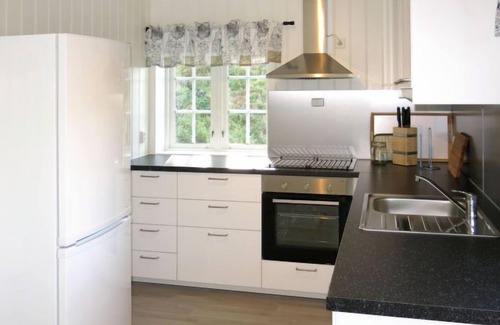 Hyllestad House | Nesjevik by Interhome