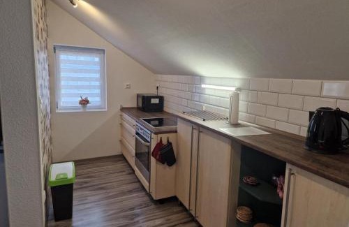 Burg Stargard Apartment | NEU! Appartement ohne Kamin