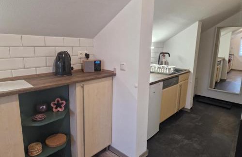 Burg Stargard Apartment | NEU! Appartement ohne Kamin