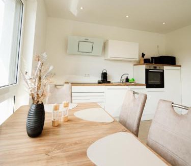 Muldestausee Apartment | neue 90qm Ferienwohnung mit 3 Schlafzimmern in Seenähe