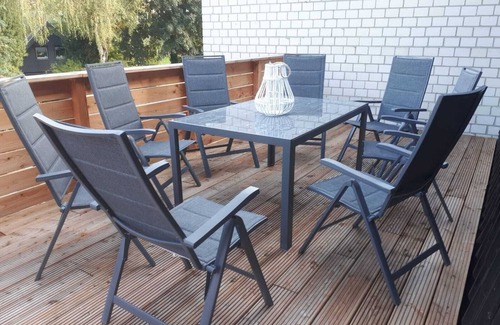 Zarpen House | Neue Ferienwohnung auf dem Land mit Dachterrasse aus Holz