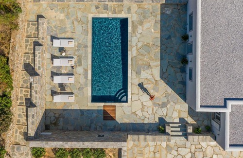 Kea Villa | Nevermind vacations villaB